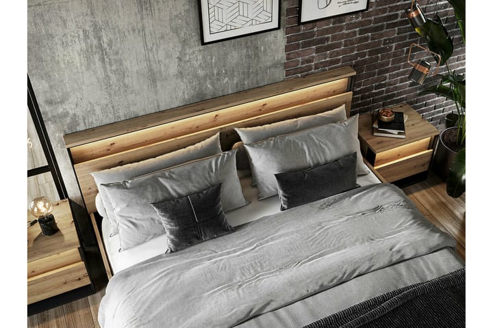 Sängynrunko Rathmore 160x200 cm - Musta - Sänkykehikot & sängynrungot